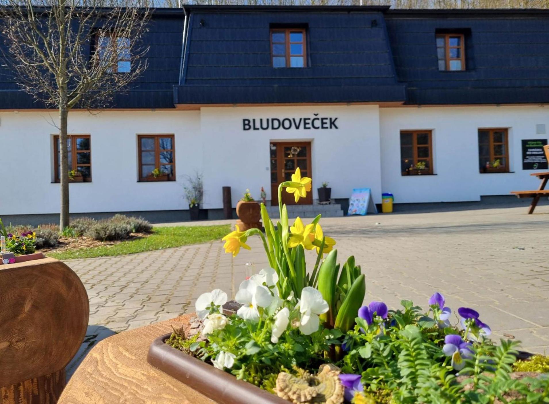 Restaurace a Penzion Bludoveček Esterno foto