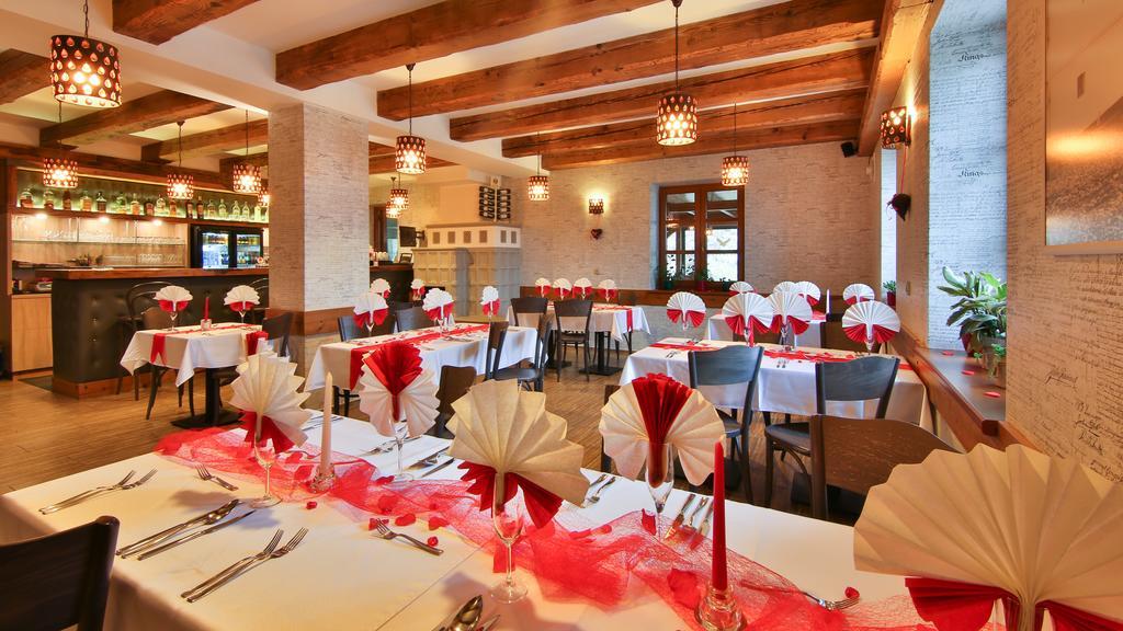 Restaurace a Penzion Bludoveček Esterno foto